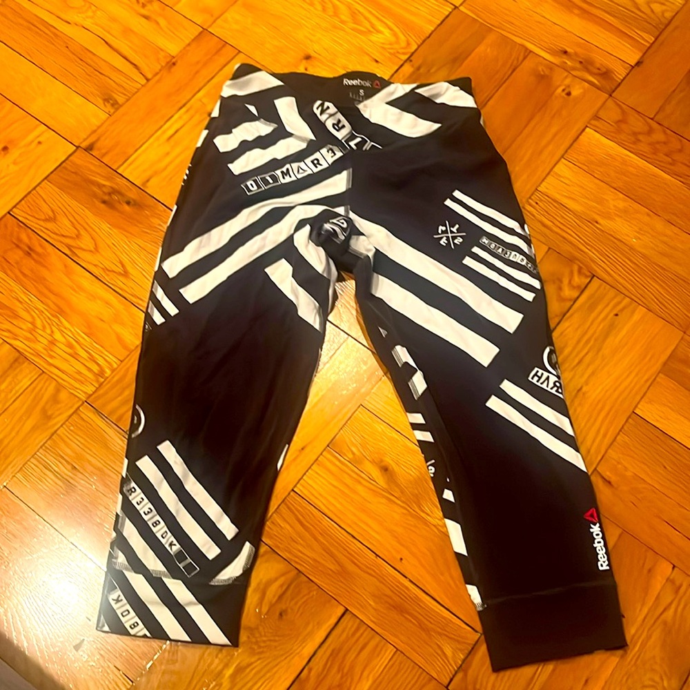 Reebok cropped leggings size small